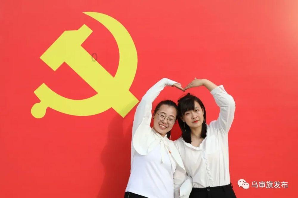 李念39岁三胎产后状态良好！与闺蜜合照颜值高，因《蜗居》成名